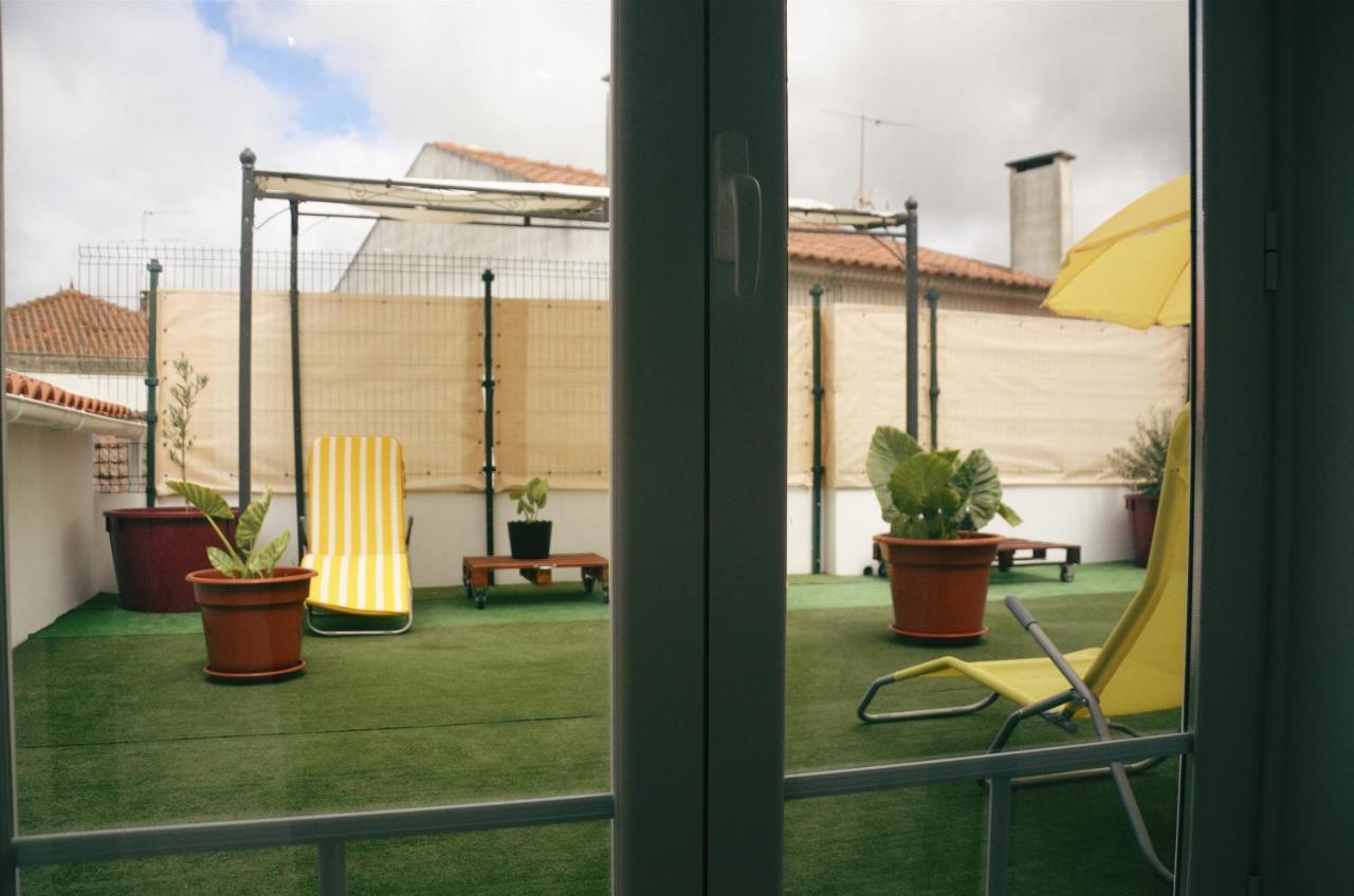 Largo Da Rainha, Guesthouse Merceana Luaran gambar