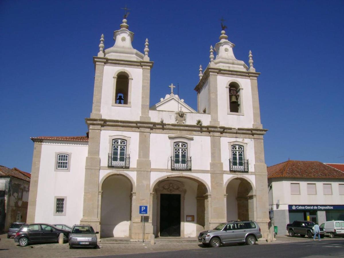 Largo Da Rainha, Guesthouse Merceana Luaran gambar