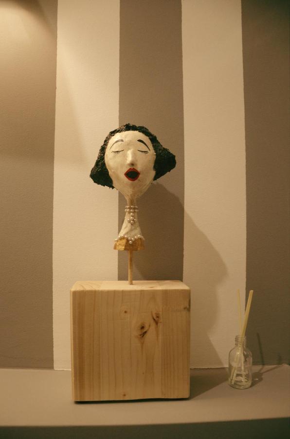 Largo Da Rainha, Guesthouse Merceana Luaran gambar