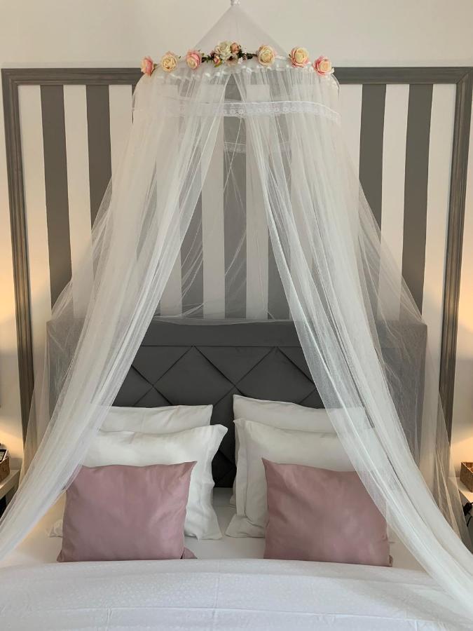 Largo Da Rainha, Guesthouse Merceana Luaran gambar