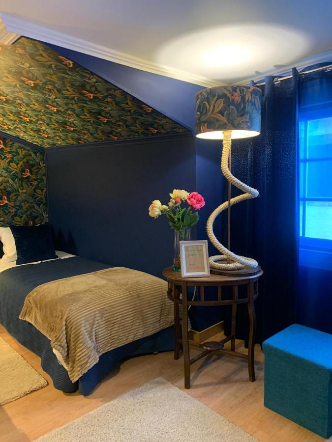 Largo Da Rainha, Guesthouse Merceana Luaran gambar
